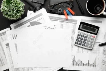 Payroll Outsourcing vs In-House for SMEs